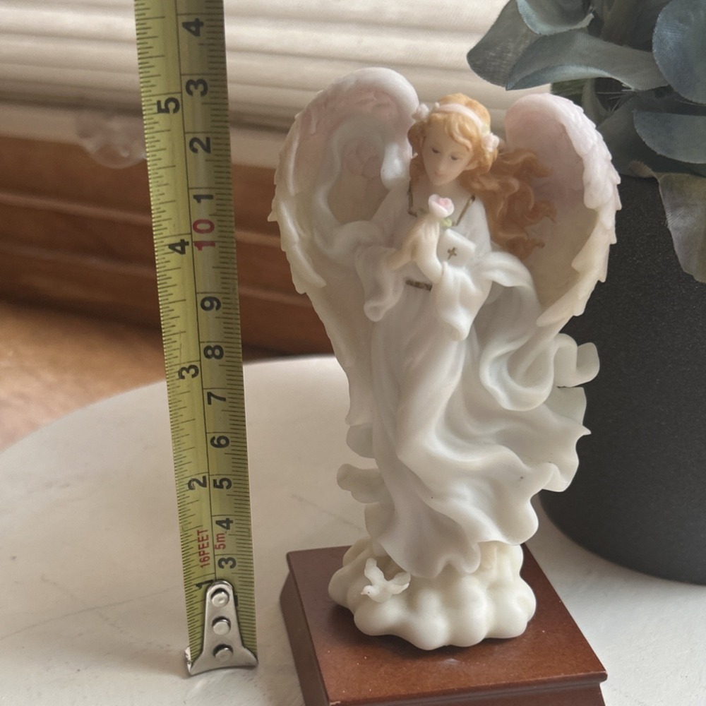 VTG Seraphim Classics Memorial Angel Figurine 'In God's Care' Ceramic Christian - Picture 16 of 16